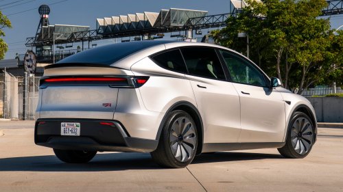 2027 Tesla Model Y L In-Depth Review: Tesla’s Best-Seller Gets Longer and Slicker