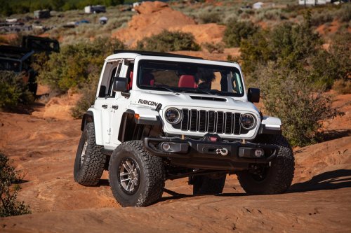 Jeep, Jeep Recalls 1 Million Wranglers and Gladiators That May Ignite