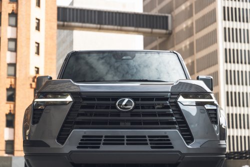 Lexus, Hybrid Lexus GX550 May Be on the Way to Combat Rising Gas Prices