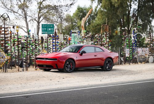 Dodge, Dodge Is Bringing Charger Sixpack and Charger Daytona to Europe