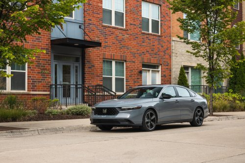 Honda, Honda Recalling More Than 1 Million CR-Vs, Accords Over a Faulty Bottle Cap