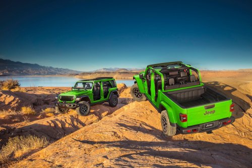 Jeep, Jeep Recalls 1 Million Wranglers and Gladiators That May Ignite