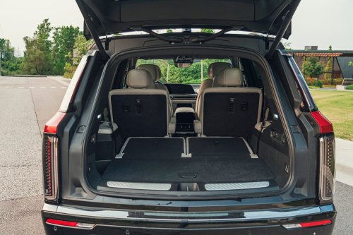Cadillac Vistiqs Recalled over Faulty Power-Folding Third Row