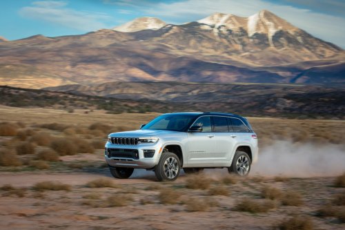 Jeep Recalls 328,381 Grand Cherokees over Detaching Coil Springs