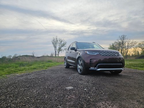 Tested: 2026 Land Rover Discovery P360 Splits the Difference on Luxury and Utility