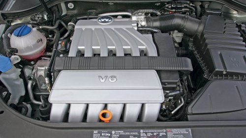 2006 Toyota Avalon vs. Hyundai Azera vs. Volkswagen Passat Comparison Test