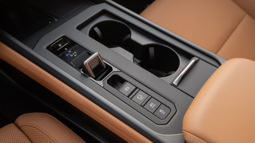 2026 Lexus ES350h First Drive: Better Tech, Better Ride, Same Relaxed Personality