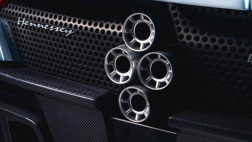 Hennessey Blackbird Hypercar First Look: 800+HP V-8, 6-Speed Manual, Zero Screens