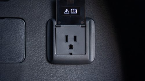 2026 Mitsubishi Outlander Plug-In Hybrid First Drive: Better Choice