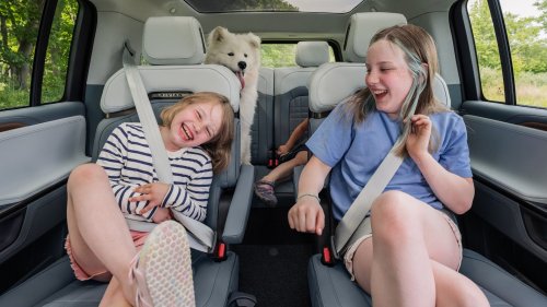 2027 Rivian R1S and R1T Get Simpler Trims and a Big Seating Upgrade
