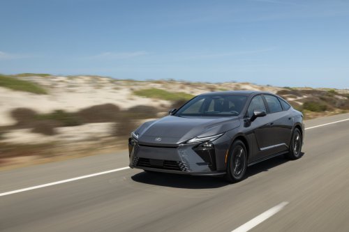 Tested: 2026 Lexus ES350h Is an SUV-Like Sedan