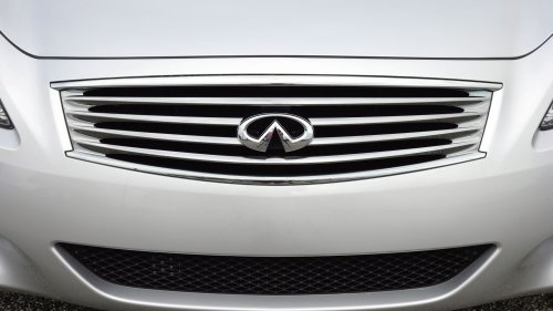 2008 Infiniti G37 vs. 2007 BMW 335i Comparison Test