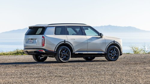 2027 Kia Telluride Hybrid First Test: Quicker, Heavier, and Slightly Confused