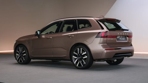 2028 Volvo XC60 First Look Review: Design, Feature, Battery Updates for Midsize Luxury SUV