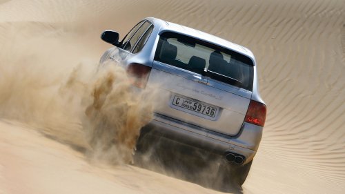 2006 Porsche Cayenne Turbo S First Drive: Dubai Desert Off-Road Review