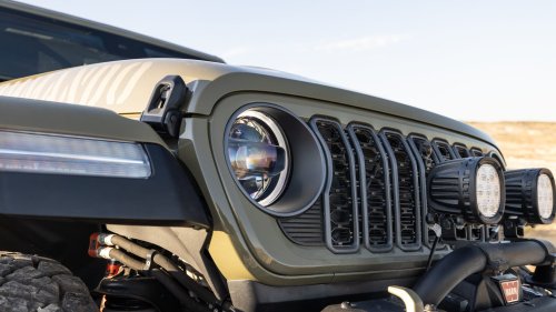 2026 Jeep Wrangler 392 Commando First Test: A Riotous, Supercharged Salute to the Troops