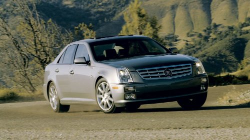 2005 Cadillac STS vs. 2004 BMW 545i Comparison