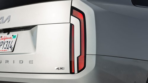 2027 Kia Telluride Hybrid First Test: Quicker, Heavier, and Slightly Confused