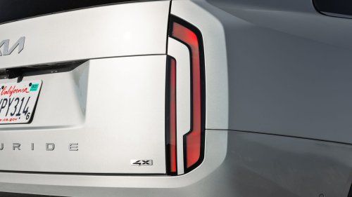 2027 Kia Telluride Hybrid First Test: Quicker, Heavier, and Slightly Confused