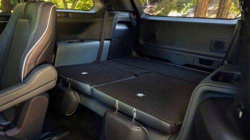Check Out the 2027 Subaru Getaway’s Interior: Some Toyota Bits, but That’s Not Bad News