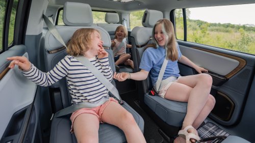 2027 Rivian R1S and R1T Get Simpler Trims and a Big Seating Upgrade