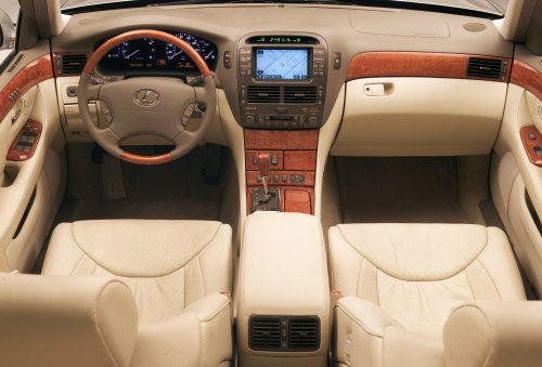 Lexus, Lexus LS, A Wisconsin Car Dealer's Niche Business: Selling the 2004-2006 Lexus LS 430