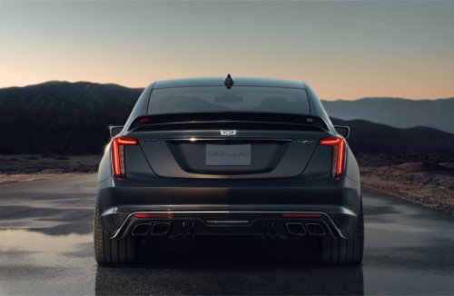 Cadillac, 2026 Cadillac CT5-V Blackwing F1 Collector Series Packs 685 HP