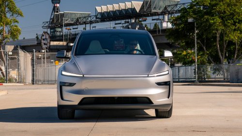 2027 Tesla Model Y L In-Depth Review: Tesla’s Best-Seller Gets Longer and Slicker