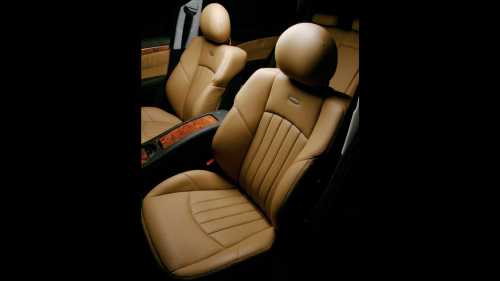 2006 Dodge Magnum SRT8 vs Mercedes E55 AMG: Surprising Performance Test Results