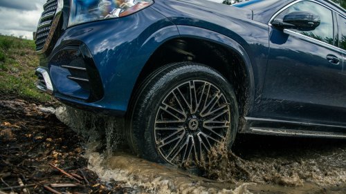 2027 Mercedes-Benz GLS Off-Road Impressions: Hittin’ the Dirt