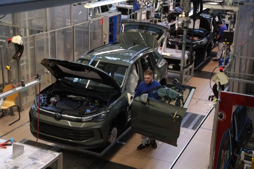 VW to Cut Global Production Capacity By 1 Million Cars a Year: CEO