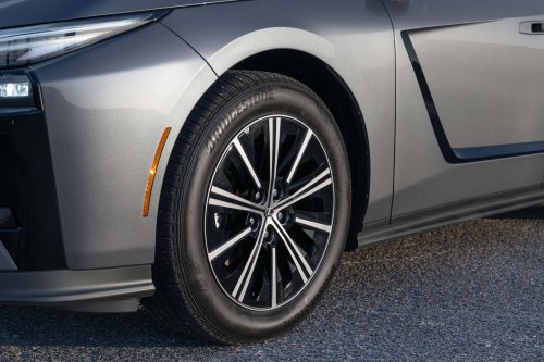 Tested: 2026 Lexus ES350h Is an SUV-Like Sedan