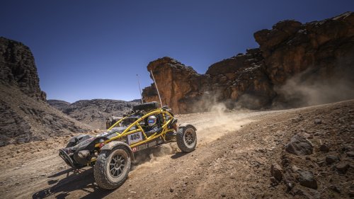 Ariel Built a Desert-Raid Nomad That Drove 1740 Miles Across the Sahara