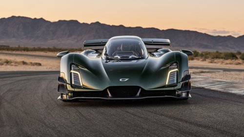 Goin’ Nuclear: We Tested the 1,250-HP, $2.4-Million 2026 Czinger 21C and Set a Record