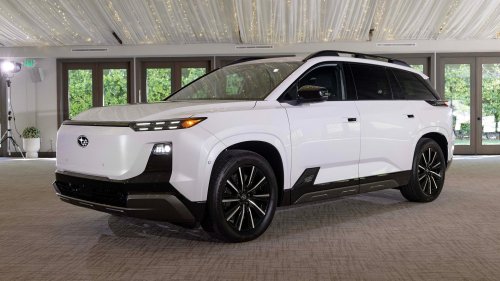 Check Out the 2027 Subaru Getaway’s Interior: Some Toyota Bits, but That’s Not Bad News