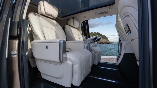 2028 Mercedes-Benz VLE First Drive: A Compelling Argument to Bring Back the Minivan