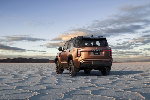 Mitsubishi, Mitsubishi Pajero, Toyota, Toyota Land Cruiser, 2027 Mitsubishi Pajero Returns to Take on the Toyota Land Cruiser
