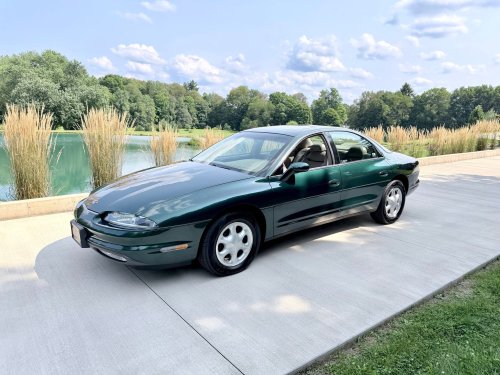 Time-Warp 1995 Oldsmobile Aurora Appears on Bring a Trailer