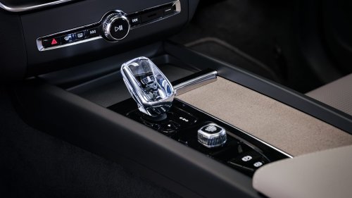 2028 Volvo XC60 First Look Review: Design, Feature, Battery Updates for Midsize Luxury SUV