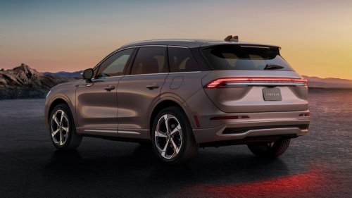 Lincoln, 2027 Lincoln Corsair Hybrid First Look: Back From the Dead Already?