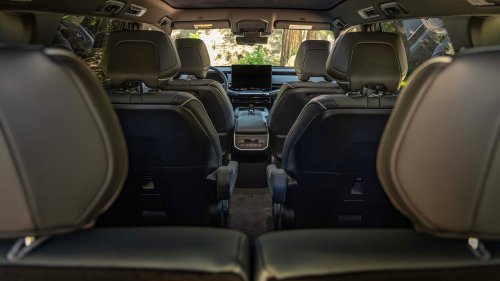 Check Out the 2027 Subaru Getaway’s Interior: Some Toyota Bits, but That’s Not Bad News