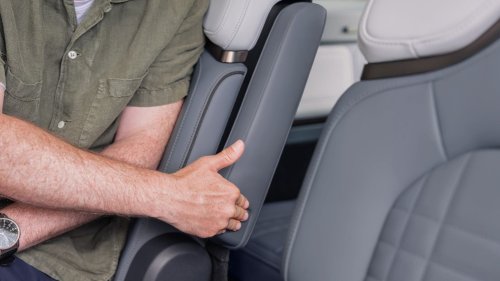 2027 Rivian R1S and R1T Get Simpler Trims and a Big Seating Upgrade