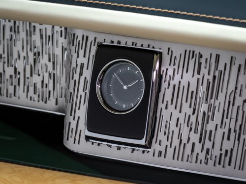 This Rolls-Royce Is Decorated with a Hummingbird Made from Shells