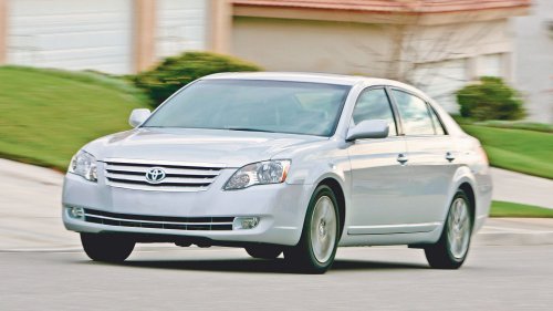 2006 Toyota Avalon vs. Hyundai Azera vs. Volkswagen Passat Comparison Test