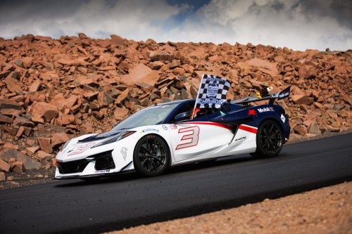 Chevrolet, Chevrolet Corvette, How the Chevrolet Corvette ZR1X Broke the Pikes Peak Production Car Record