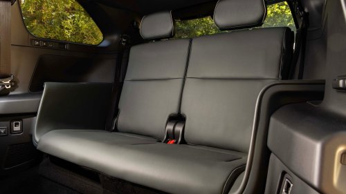 Subaru, Toyota, Check Out the 2027 Subaru Getaway’s Interior: Some Toyota Bits, but That’s Not Bad News