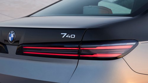 This Is the 2027 BMW 7 Series: Even More Screens, New Tech, and the Same Presence