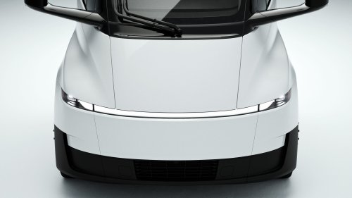 HMD Trucking Built a 700-Truck Diesel Fleet. Now It’s Buying 50 Tesla Semi Trucks.