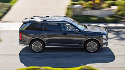 2027 Kia Telluride Hybrid vs. 2026 Hyundai Palisade Hybrid Comparison: Same DNA, Different Personalities