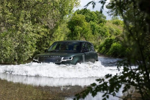 2027 Land Rover Range Rover Electric Delivers 333 Miles of Range and 542 HP